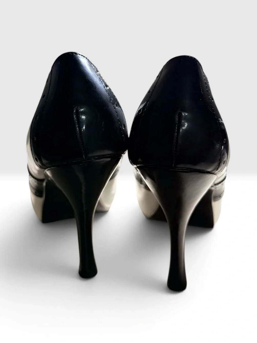 Funtasma Black and White Oxford-Style Lace-Up Heels in 1/2“ platform